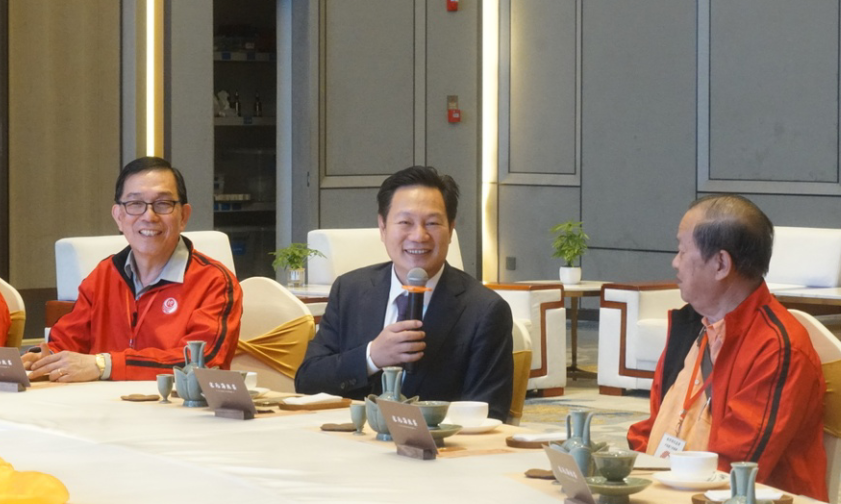 新加坡南洋胡氏总会莅临石狮荣誉国际酒店参观考察
