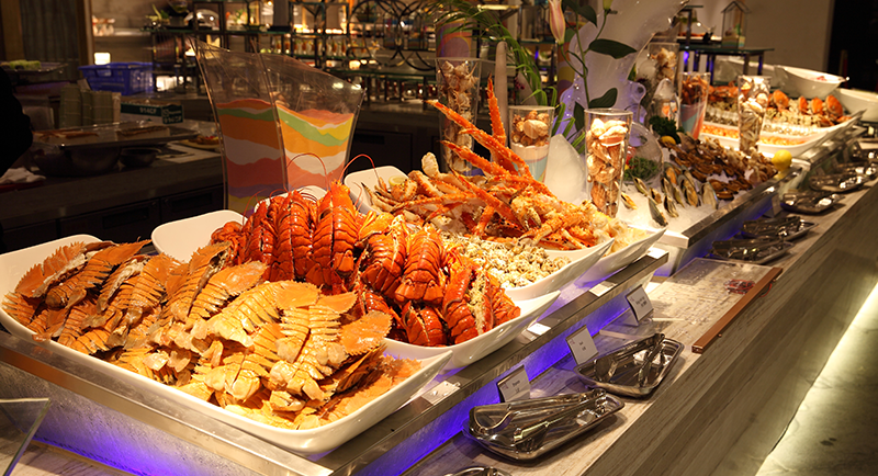 云海旋转全日制餐厅：坐在云端享美食